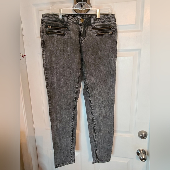 Forever 21 - Picture 4 of 16